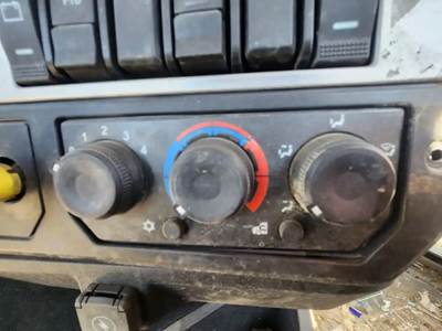 Mack Anthem Heater / AC Temp Control