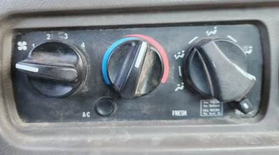 Mack CH613 Heater / AC Temp Control