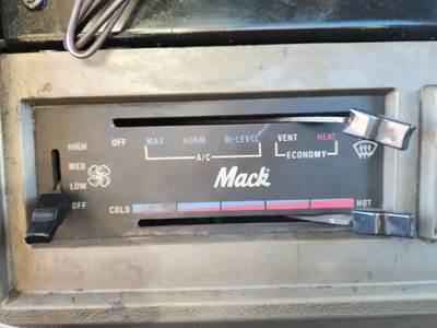 Mack CL713 Heater / AC Temp Control