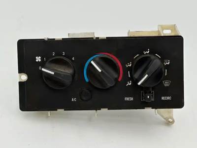 Mack Granite CV713 Heater / AC Temp Control for a 2005 Mack CV713 Granite