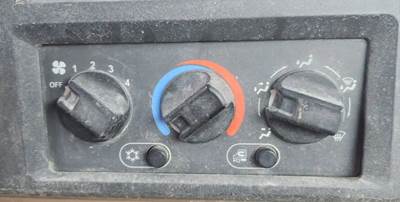 Mack Granite GU713 Heater / AC Temp Control for a 2008 Mack GU713