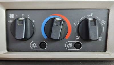 Mack Pinnacle CHU613 Heater / AC Temp Control for a 2017 Mack CHU613