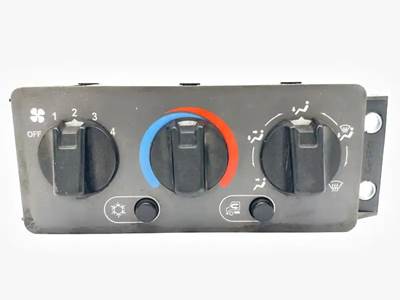 Mack Pinnacle CXU612 Heater / AC Temp Control for a 2013 Mack CXU612