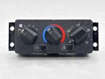 Mack Pinnacle CXU612 Heater / AC Temp Control for a 2013 Mack CXU612
