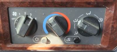 Mack Pinnacle CXU613 Heater / AC Temp Control for a 2016 Mack CXU613
