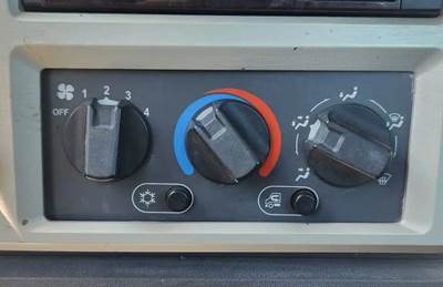 2018 Mack Pinnacle CXU613 Heater / AC Temperature Control Assembly