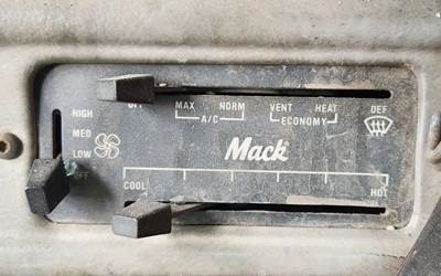 Mack RD688SX Heater / AC Temp Control