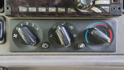 Used 2014 Peterbilt 389 Temperature Control Assembly