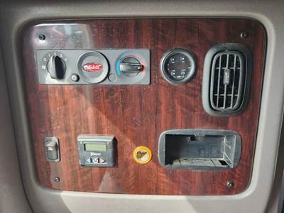 2020 Peterbilt 389 Sleeper Bunk Temperature Control Panel Assembly