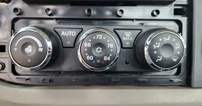 Used 2018 Peterbilt 579 Heater/AC Temperature Control Assembly