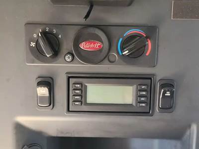 Used 2020 Peterbilt 579 Sleeper Temperature Control Panel / Bunk Control Assembly
