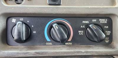 Used 2000 Sterling L9500 Heater/AC Temperature Control Assembly