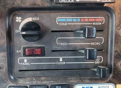 Volvo / WhiteGMC Autocar ACL64 Heater / AC Temp Control for a 1994 White AUTOCAR ACL64