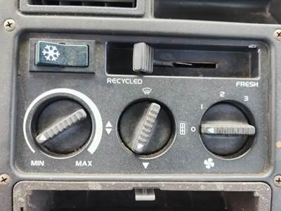 Used 1995 Volvo FE Heater / A/C Temperature Control Assembly