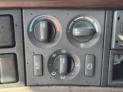 2014 Volvo VNL Temperature Control Assembly