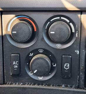 Volvo VNR64T Heater / AC Temp Control