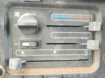 Volvo WIA AREO SERIES Heater / AC Temp Control