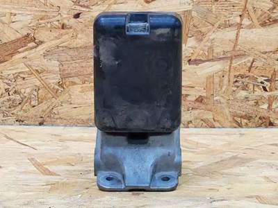 Peterbilt 579 Hood Hinge