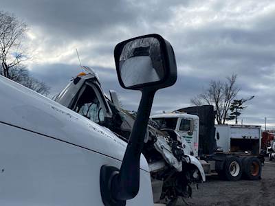 Freightliner Cascadia 125 Hood Part