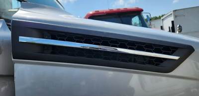 Used 2019 Freightliner Cascadia 126 Right Hood Air Vent, Black and Chrome