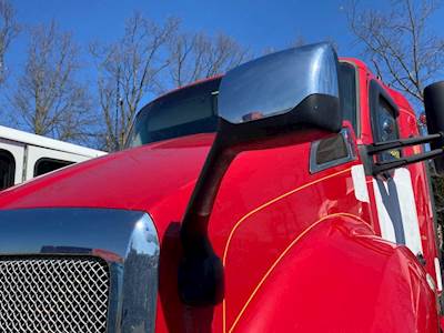 Kenworth T680 Hood Part