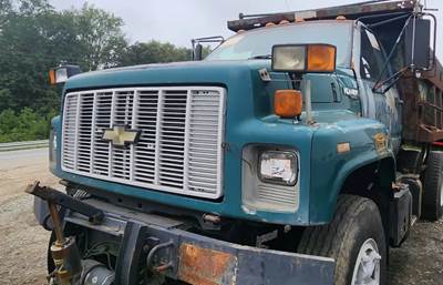 Chevrolet Hood for a 1992 Chevrolet C70 Kodiak