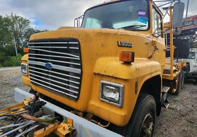 Ford LNT9000 Hood