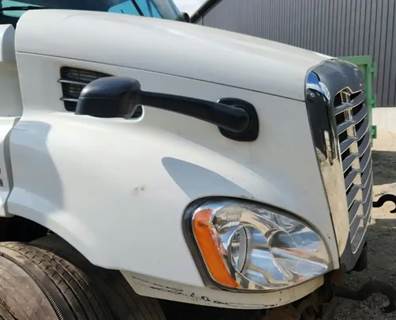 Freightliner Cascadia 113 Hood