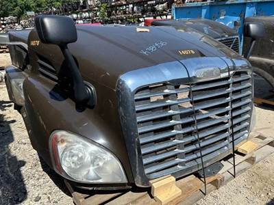 Freightliner Cascadia 113 Hood