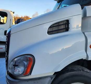 Freightliner Cascadia 113 Hood