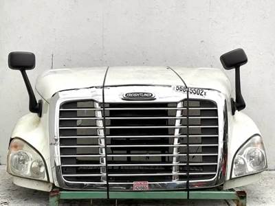 Freightliner Cascadia 125 Hood