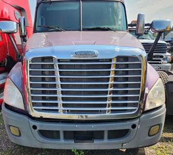 Freightliner Cascadia 125 Hood