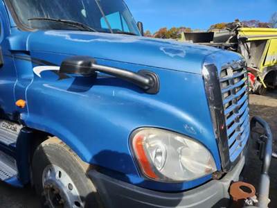 Freightliner Cascadia 125 Hood