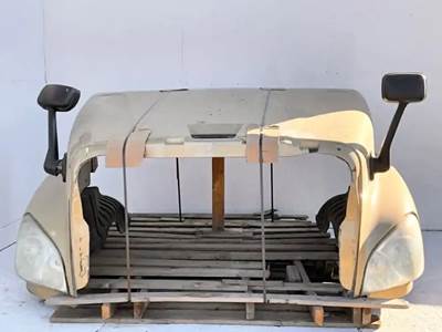 Freightliner Cascadia 125 Hood