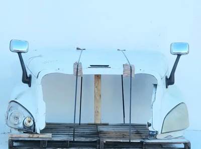Freightliner Cascadia 125 Hood