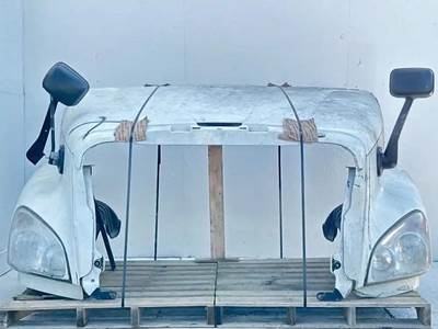 Freightliner Cascadia 125 Hood