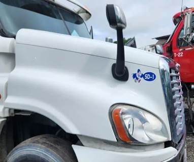 Freightliner Cascadia 125 Hood