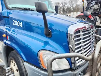 Freightliner Cascadia 125 Hood