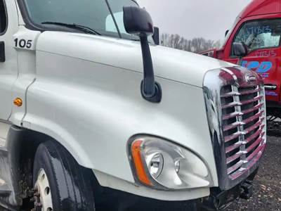 Freightliner Cascadia 125 Hood