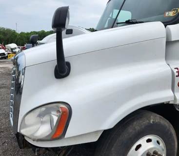 Used 2018 Freightliner Cascadia 125 Hood Assembly 48" Fiberglass White