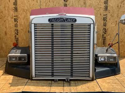 Freightliner FLD112 Hood for a 1986 Freightliner FLD112SD