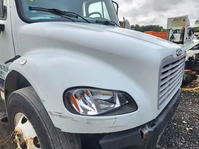 Used 2005 Freightliner M2 106 Hood Assembly 38" Fiberglass White, Part # A17-15457-002