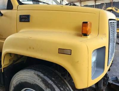 GMC C7500 Hood