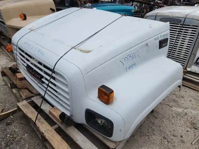 GMC C7500 Hood