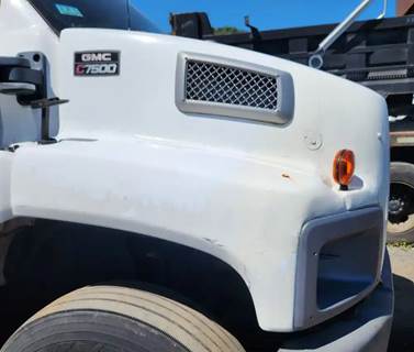 GMC C7500 Hood