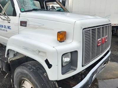 GMC C7500 Hood