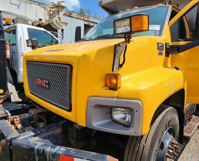GMC C8500 Hood