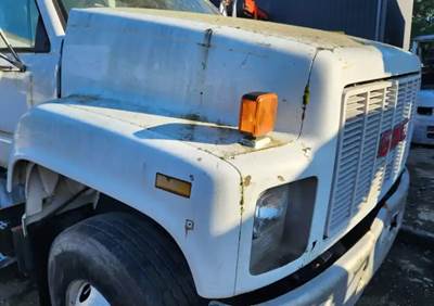 GMC TopKick C7000 Hood for a 1990 GMC C7000 Topkick