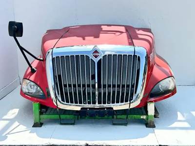 International 4300 Hood for a International PROSTAR