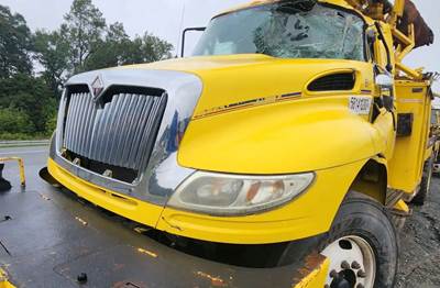 International 4400 Hood